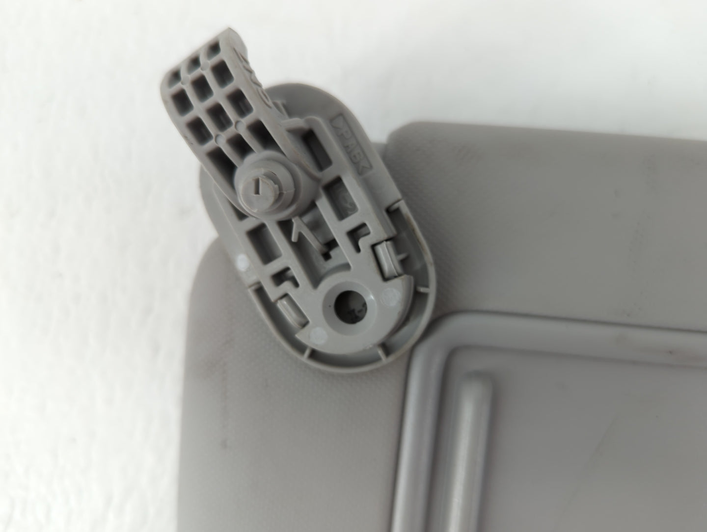 2021-2022 Hyundai Elantra Sun Visor Shade Replacement Passenger Right Mirror Fits Fits 2021 2022 OEM Used Auto Parts - Oemus