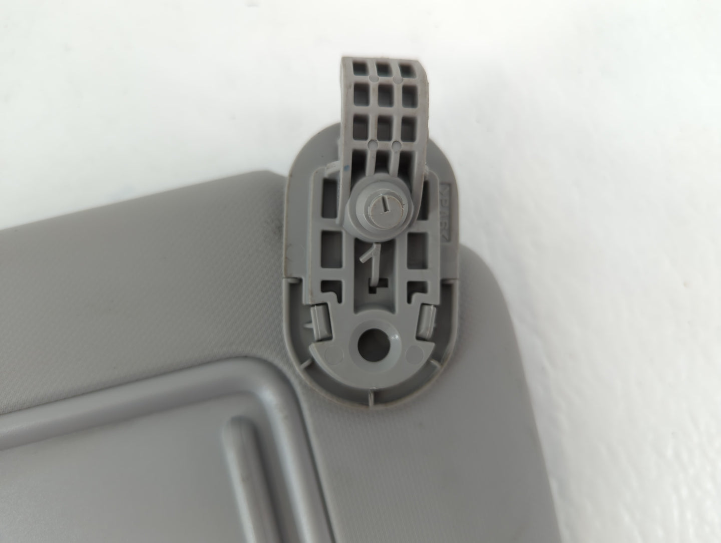 2021-2022 Hyundai Elantra Sun Visor Shade Replacement Driver Left Mirror Fits Fits 2021 2022 OEM Used Auto Parts - Oemusedau