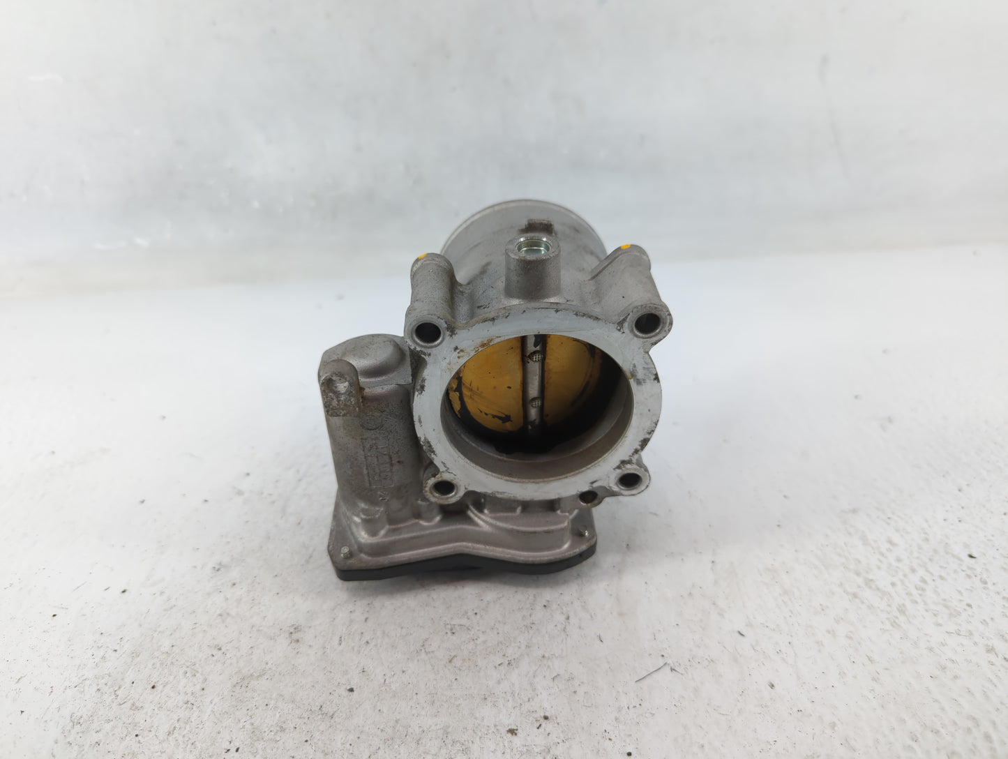 2021-2022 Hyundai Elantra Throttle Body P/N:35100-2J410 Fits Fits 2021 2022 OEM Used Auto Parts - Oemusedautoparts1.com