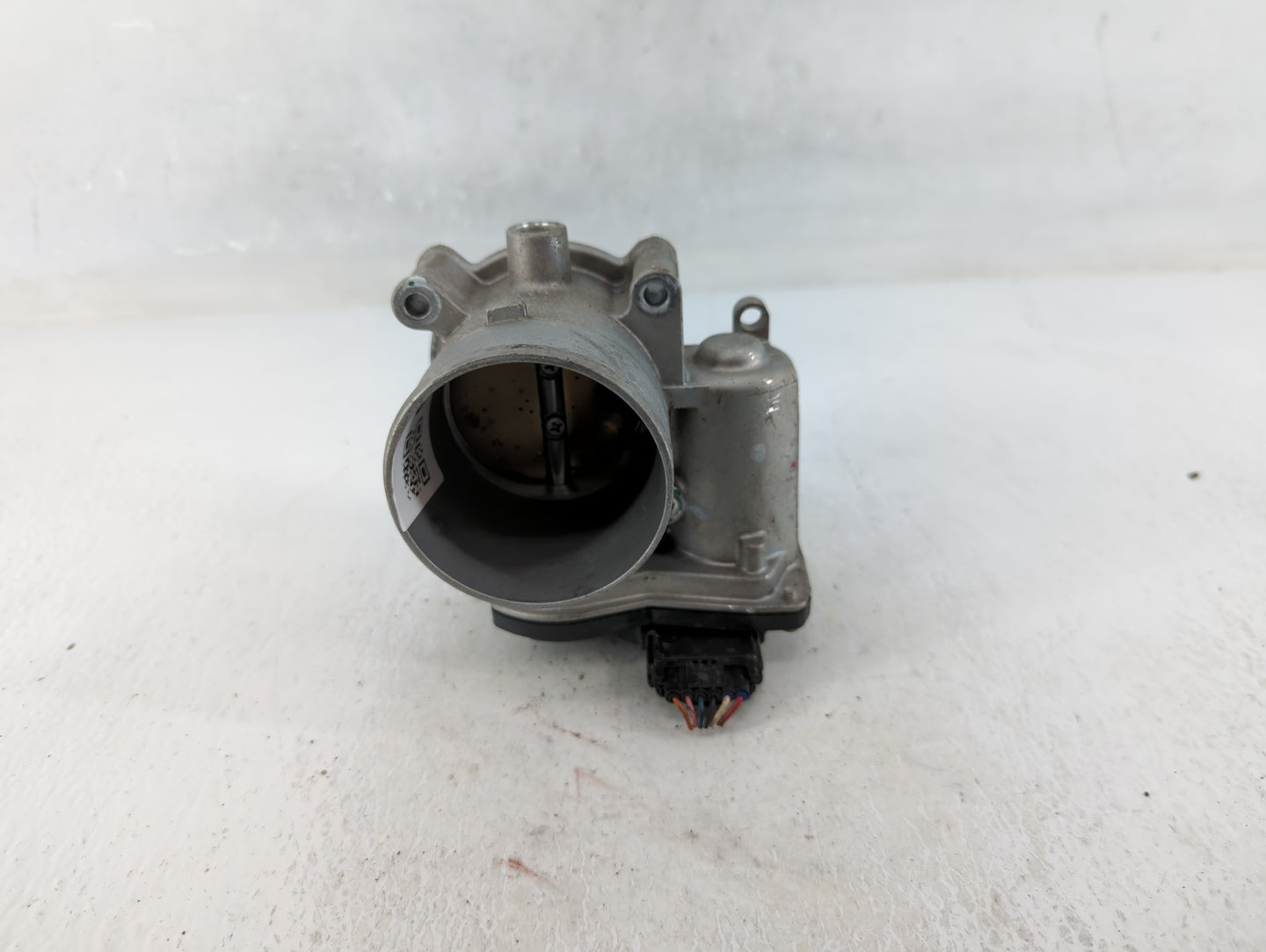 2021-2022 Hyundai Elantra Throttle Body P/N:35100-2J410 Fits Fits 2021 2022 OEM Used Auto Parts - Oemusedautoparts1.com