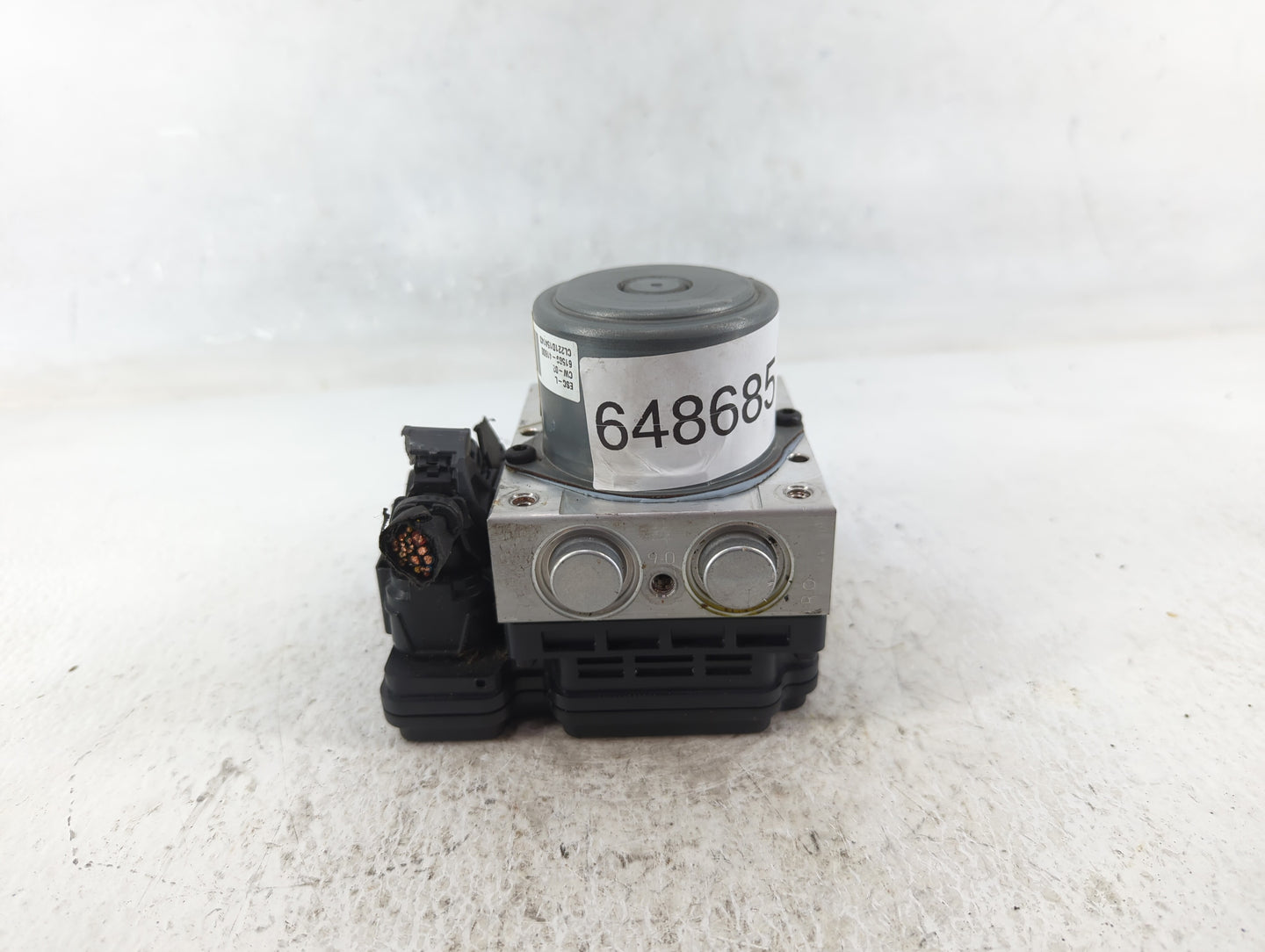 2021-2022 Hyundai Elantra ABS Pump Control Module Replacement P/N:58900-AA500 Fits Fits 2021 2022 OEM Used Auto Parts - Oemu
