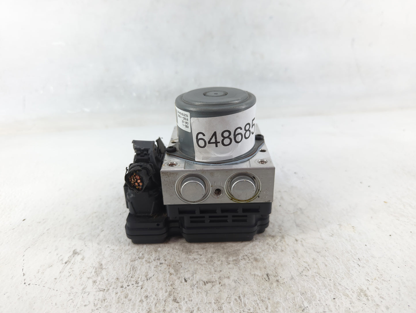 2021-2022 Hyundai Elantra ABS Pump Control Module Replacement P/N:58900-AA500 Fits Fits 2021 2022 OEM Used Auto Parts - Oemu