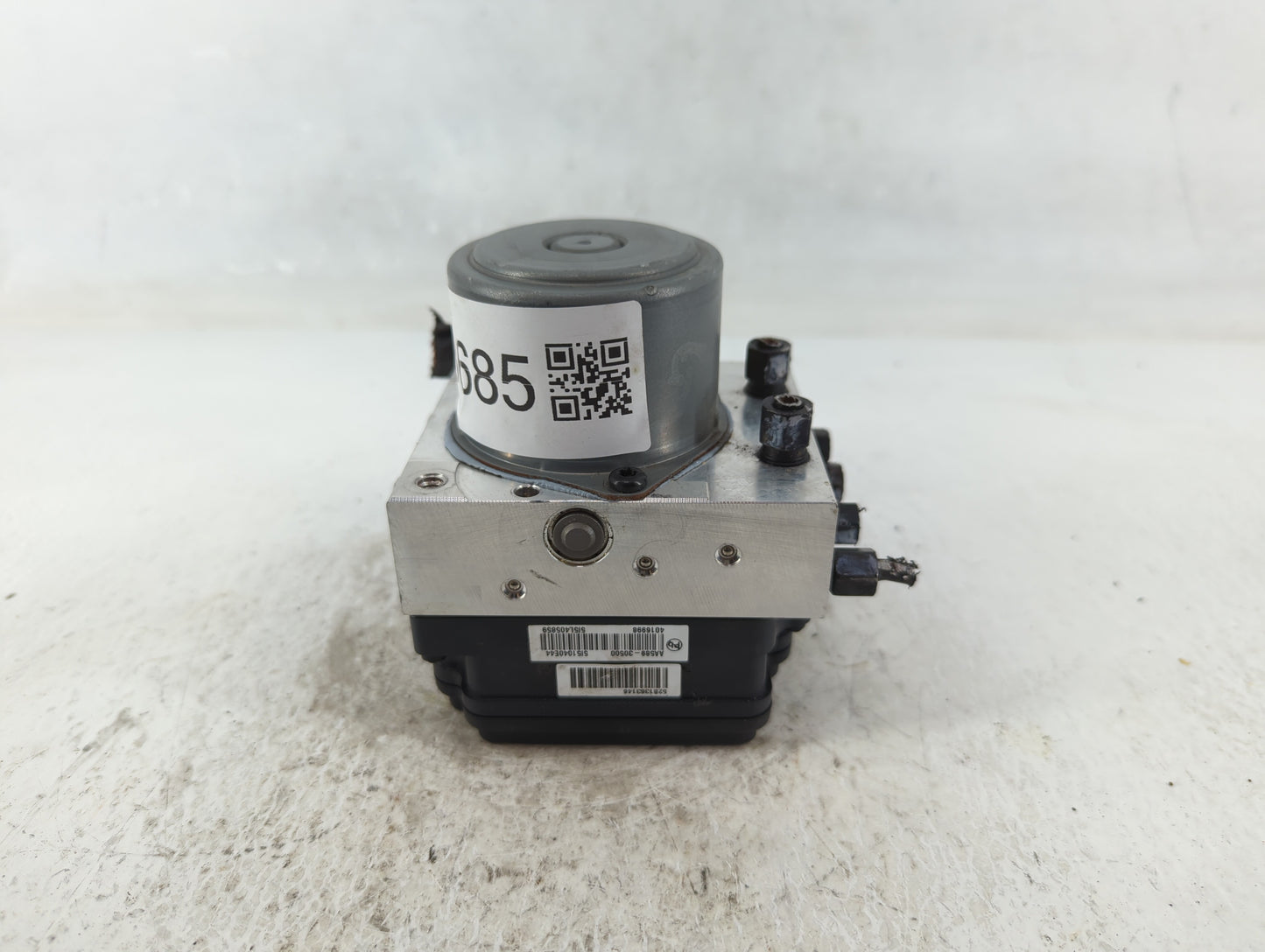 2021-2022 Hyundai Elantra ABS Pump Control Module Replacement P/N:58900-AA500 Fits Fits 2021 2022 OEM Used Auto Parts - Oemu
