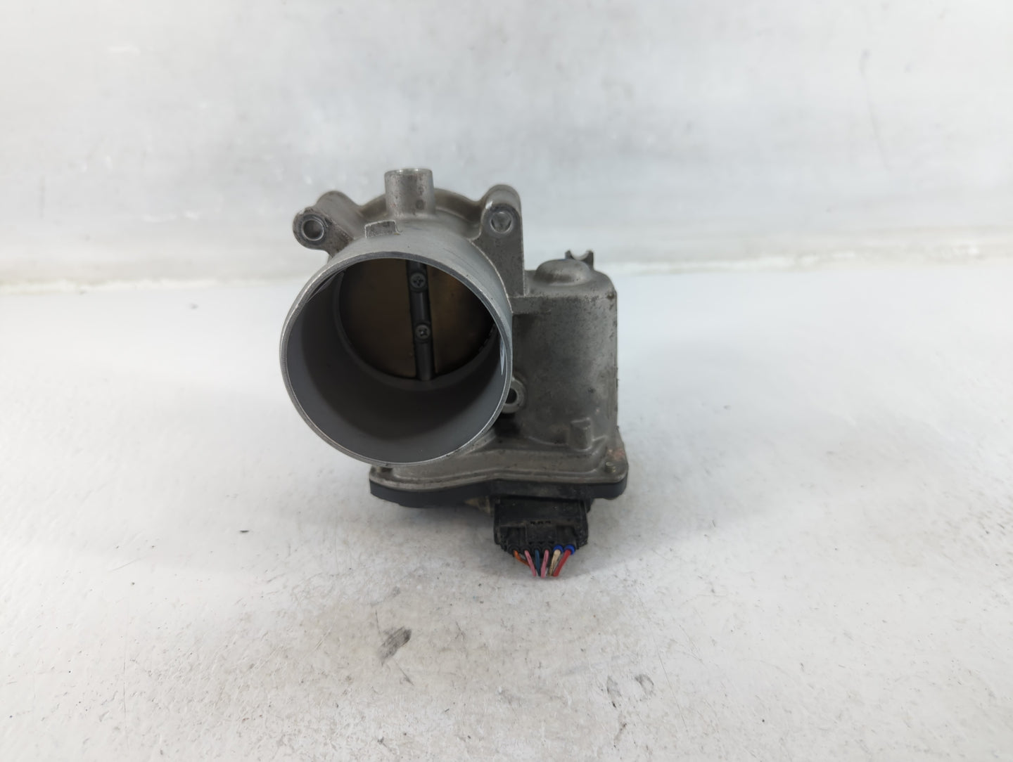 2021-2022 Hyundai Elantra Throttle Body P/N:3270 04E13 35100-2J410 Fits Fits 2021 2022 OEM Used Auto Parts - Oemusedautopart