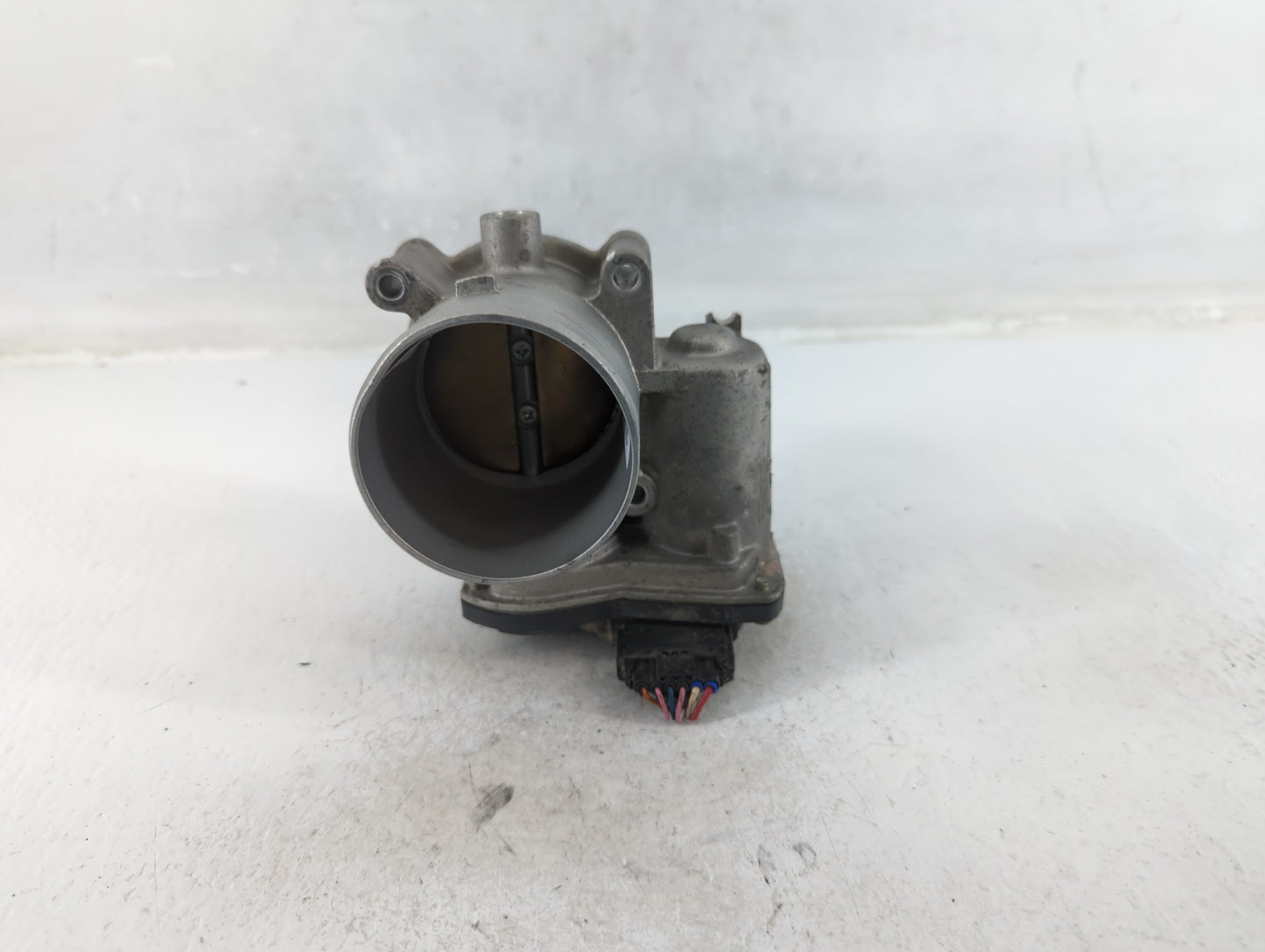 2021-2022 Hyundai Elantra Throttle Body P/N:3270 04E13 35100-2J410 Fits Fits 2021 2022 OEM Used Auto Parts - Oemusedautopart