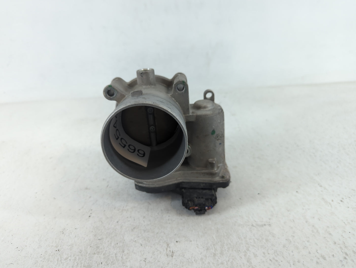 2021-2022 Hyundai Elantra Throttle Body P/N:35100-2J410 Fits Fits 2021 2022 OEM Used Auto Parts - Oemusedautoparts1.com