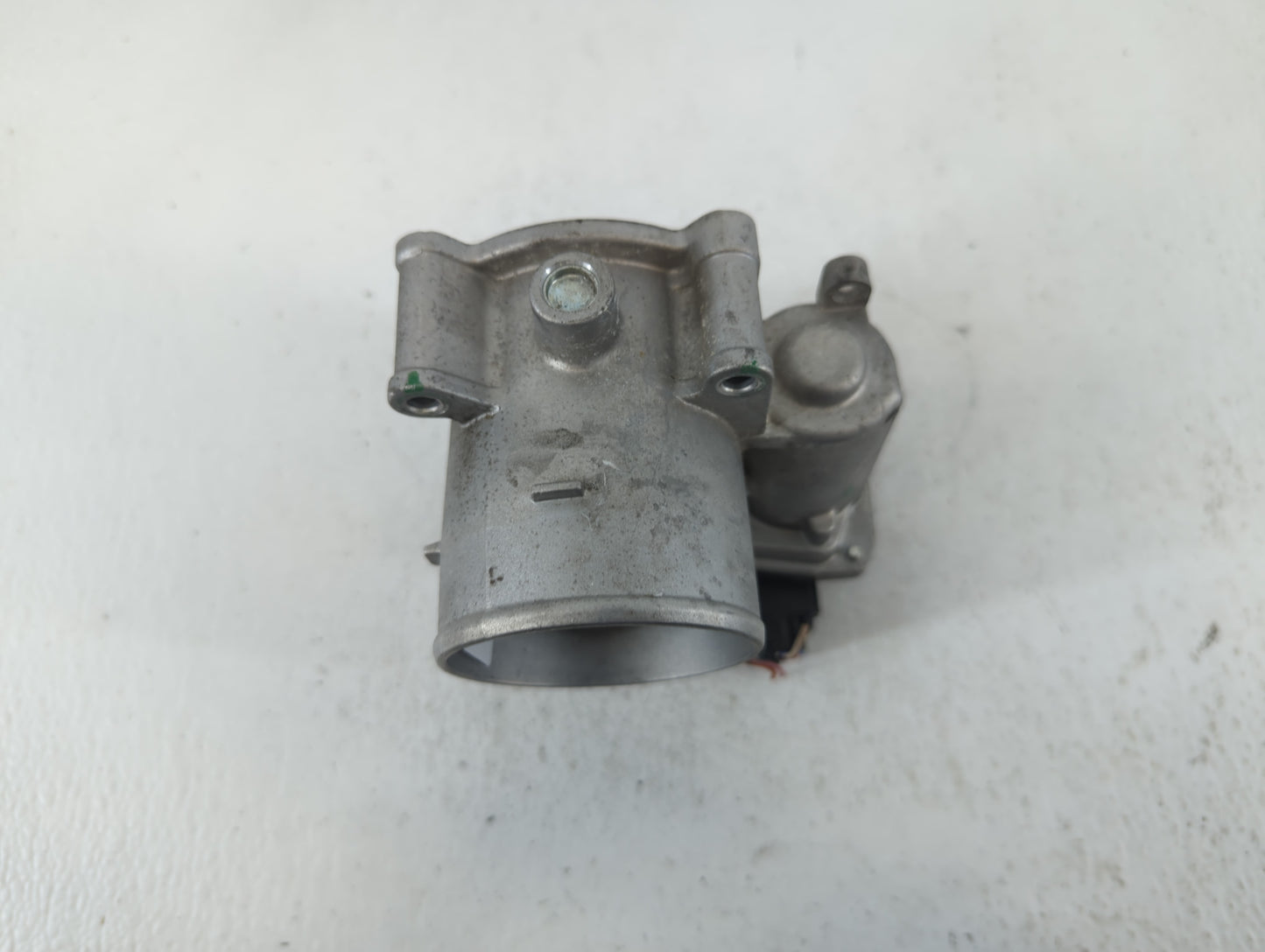 2021-2022 Hyundai Elantra Throttle Body P/N:35100-2J410 Fits Fits 2021 2022 OEM Used Auto Parts - Oemusedautoparts1.com
