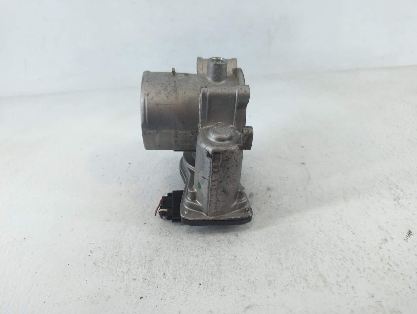 2021-2022 Hyundai Elantra Throttle Body P/N:35100-2J410 Fits Fits 2021 2022 OEM Used Auto Parts - Oemusedautoparts1.com