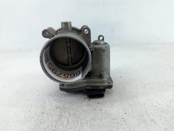 2021-2022 Hyundai Elantra Throttle Body P/N:35100-2J410 Fits Fits 2021 2022 OEM Used Auto Parts - Oemusedautoparts1.com