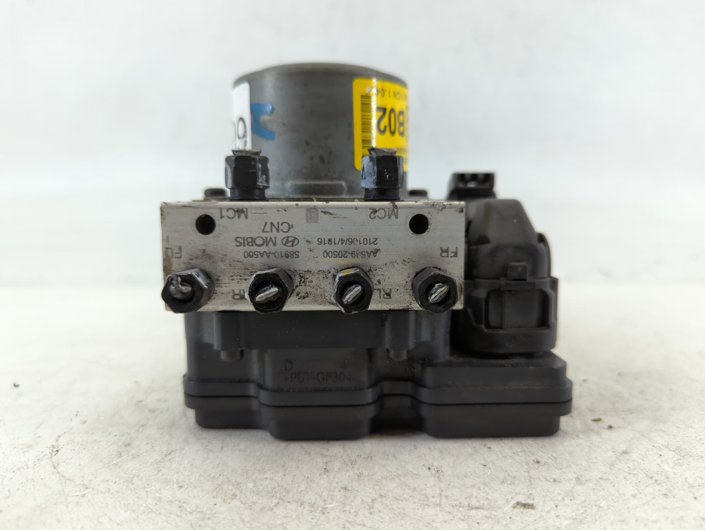 2021-2022 Hyundai Elantra ABS Pump Control Module Replacement P/N:AA589-20500 58910-AA500 Fits Fits 2021 2022 OEM Used Auto 