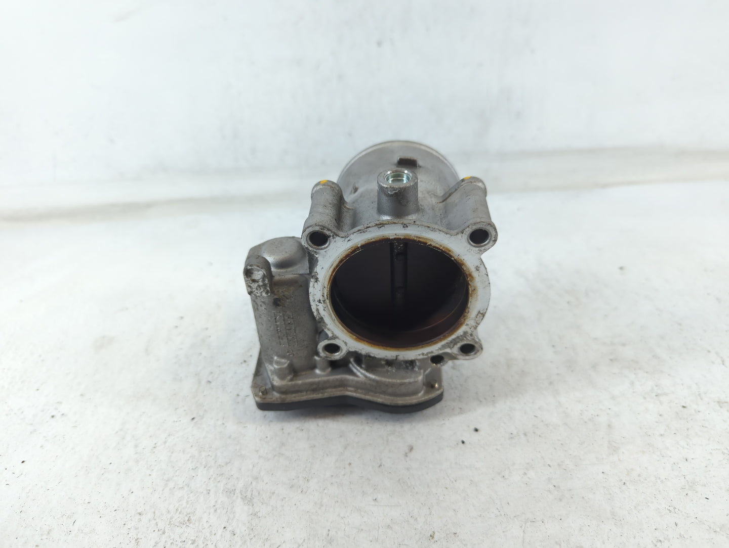 2021-2022 Hyundai Elantra Throttle Body P/N:35100-2J410 Fits Fits 2021 2022 OEM Used Auto Parts - Oemusedautoparts1.com