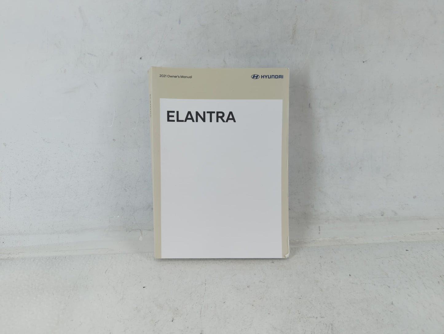 2021 Hyundai Elantra Owners Manual Book Guide P/N:MOBO-EU0DB OEM Used Auto Parts - Oemusedautoparts1.com