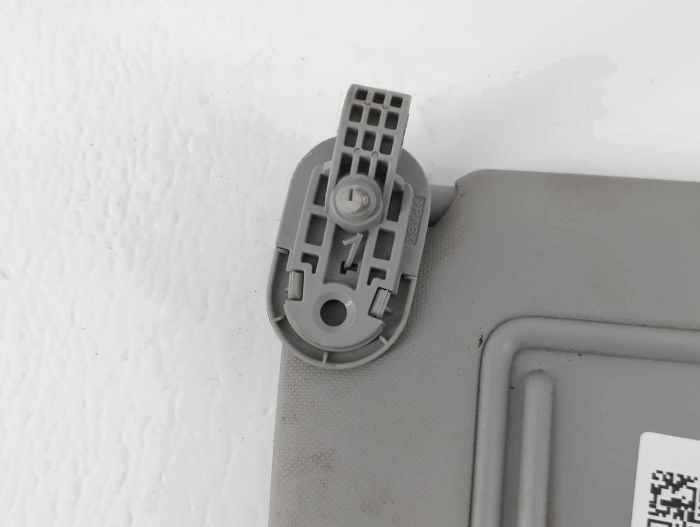 2021-2022 Hyundai Elantra Sun Visor Shade Replacement Driver Left Mirror Fits Fits 2021 2022 OEM Used Auto Parts - Oemusedau