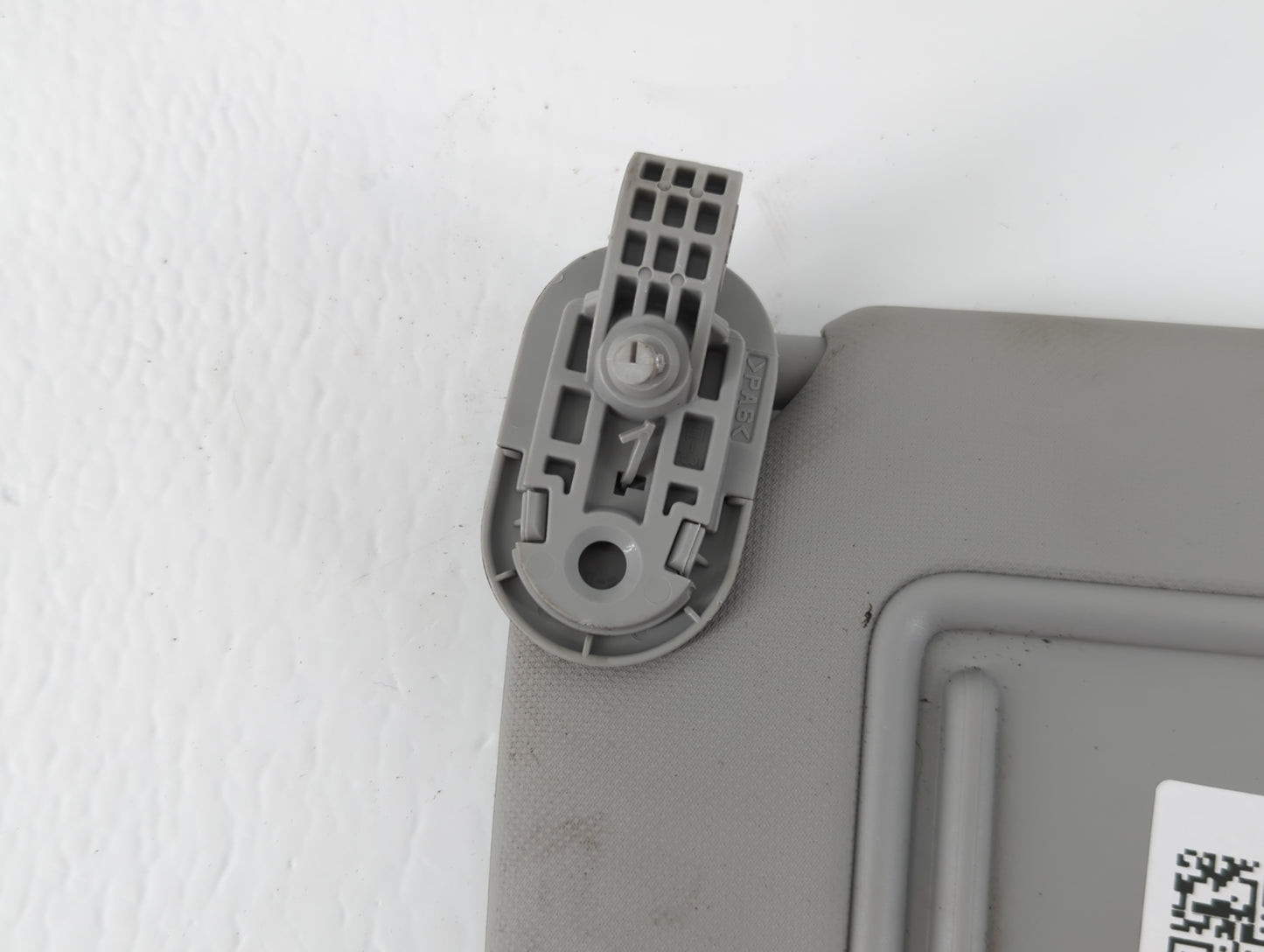 2021-2022 Hyundai Elantra Sun Visor Shade Replacement Driver Left Mirror Fits Fits 2021 2022 OEM Used Auto Parts - Oemusedau