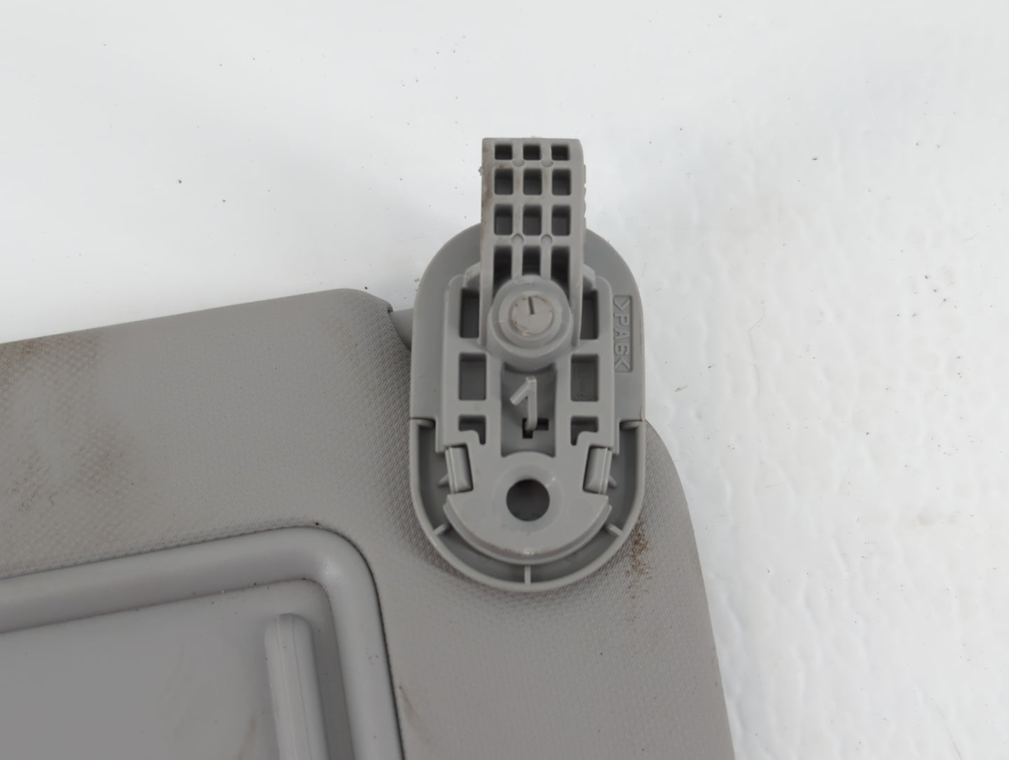 2021-2022 Hyundai Elantra Sun Visor Shade Replacement Passenger Right Mirror Fits Fits 2021 2022 OEM Used Auto Parts - Oemus