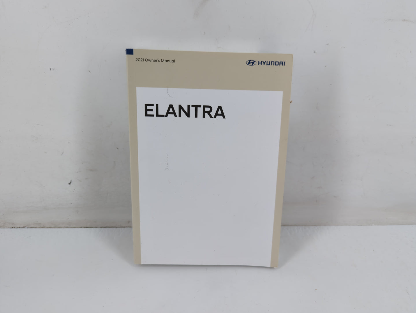 2021 Hyundai Elantra Owners Manual Book Guide P/N:LOAO-EC0OD OEM Used Auto Parts - Oemusedautoparts1.com