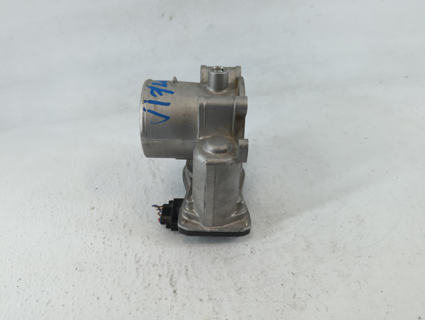 2021-2022 Hyundai Elantra Throttle Body P/N:35100-2J410 Fits Fits 2021 2022 OEM Used Auto Parts - Oemusedautoparts1.com