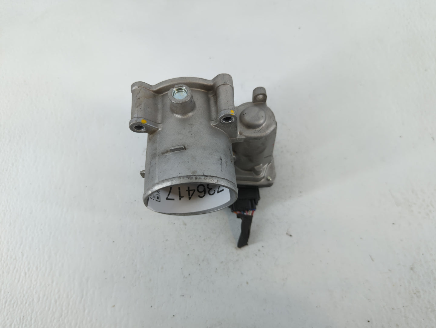 2021-2022 Hyundai Elantra Throttle Body P/N:35100-2J410 Fits Fits 2021 2022 OEM Used Auto Parts - Oemusedautoparts1.com