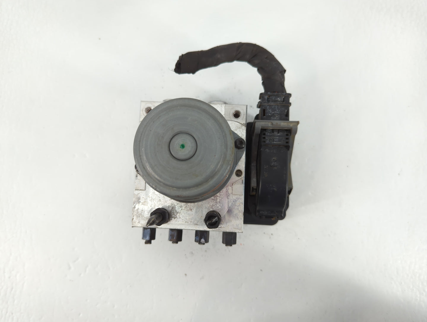 2021-2022 Hyundai Elantra ABS Pump Control Module Replacement P/N:58910-AA800 AA589-20800 Fits Fits 2021 2022 OEM Used Auto 