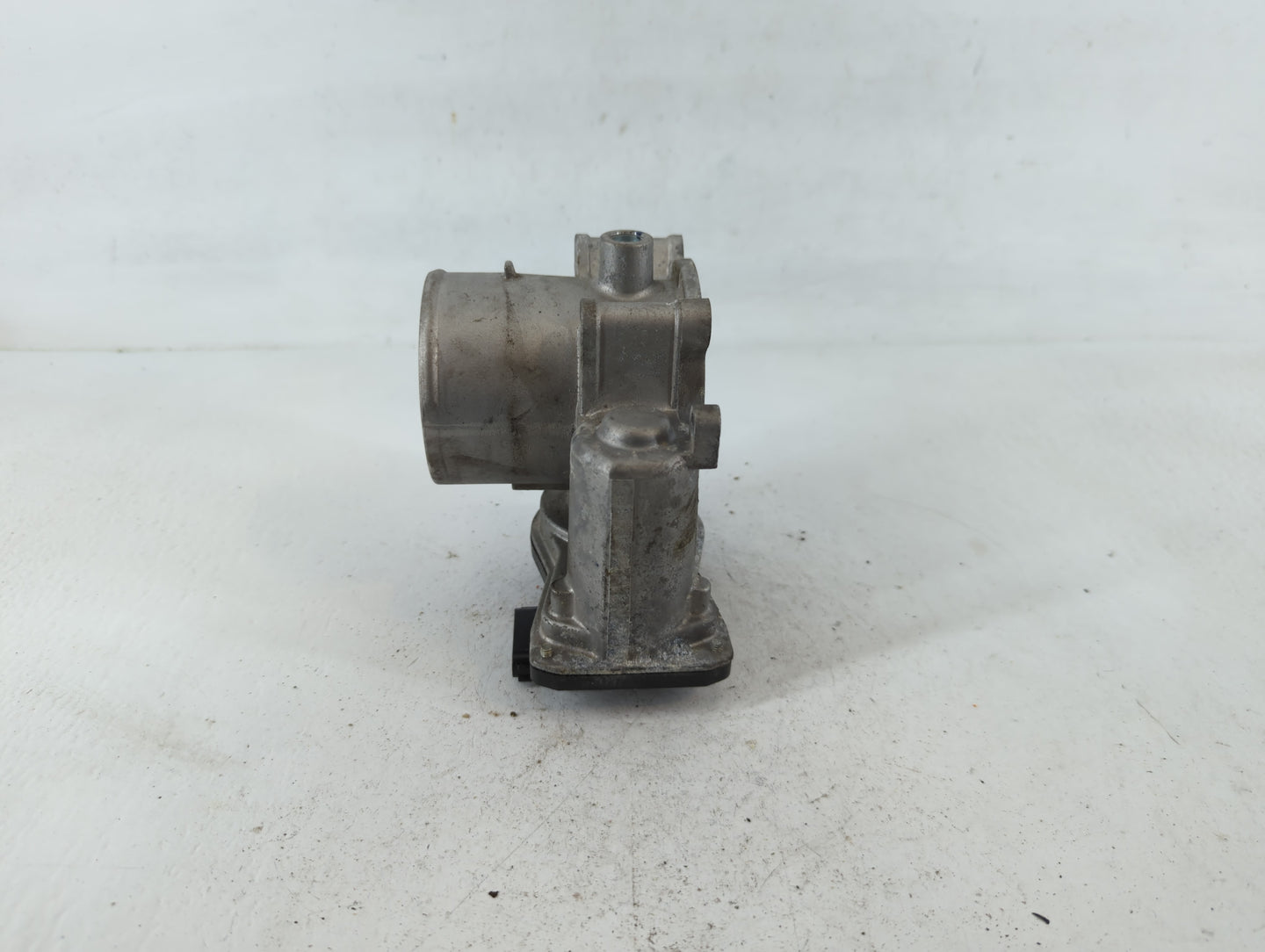 2021-2022 Hyundai Elantra Throttle Body P/N:6270 02E15 35100-2J410 Fits Fits 2021 2022 OEM Used Auto Parts - Oemusedautopart