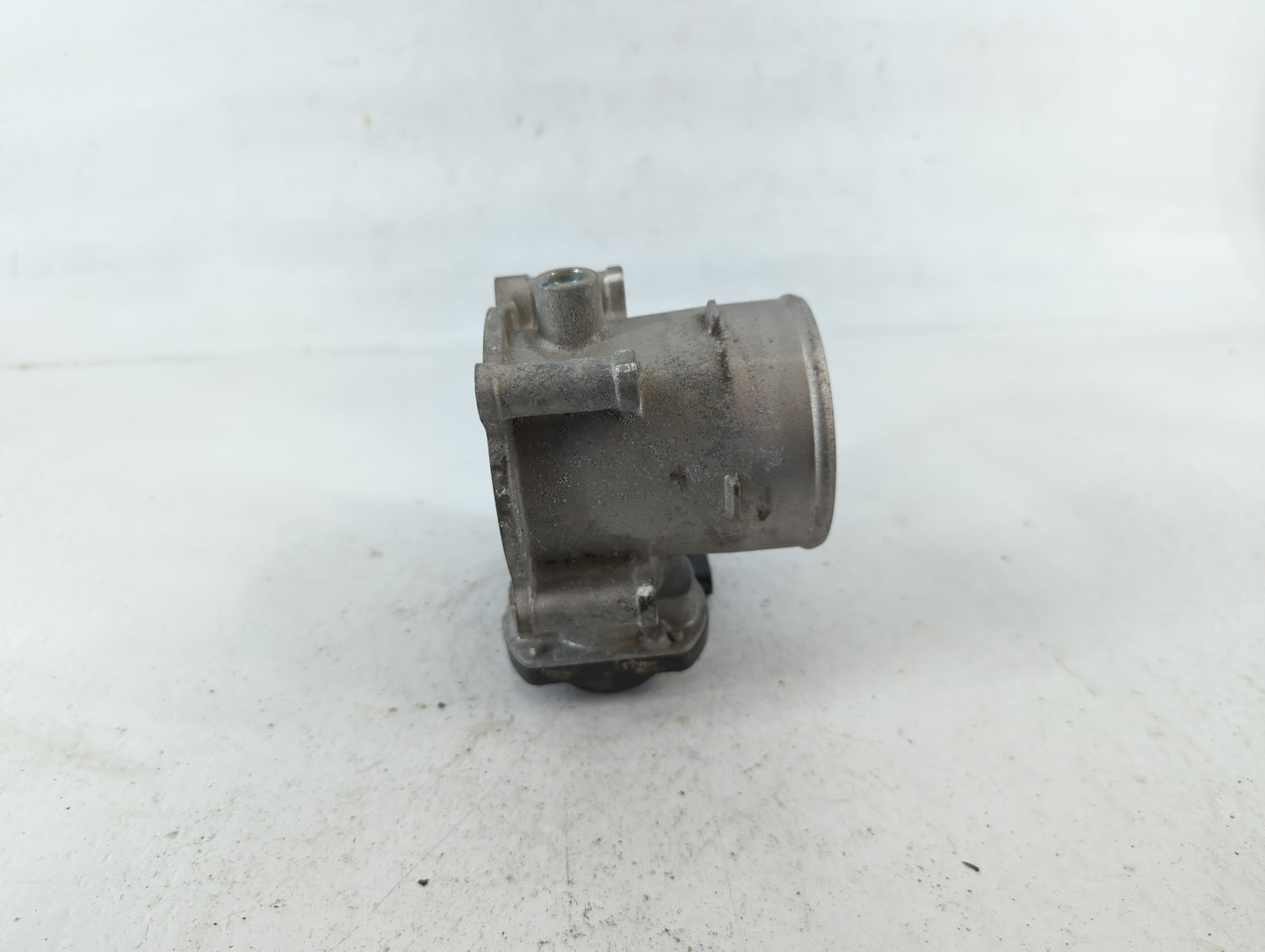2021-2022 Hyundai Elantra Throttle Body P/N:6270 02E15 35100-2J410 Fits Fits 2021 2022 OEM Used Auto Parts - Oemusedautopart