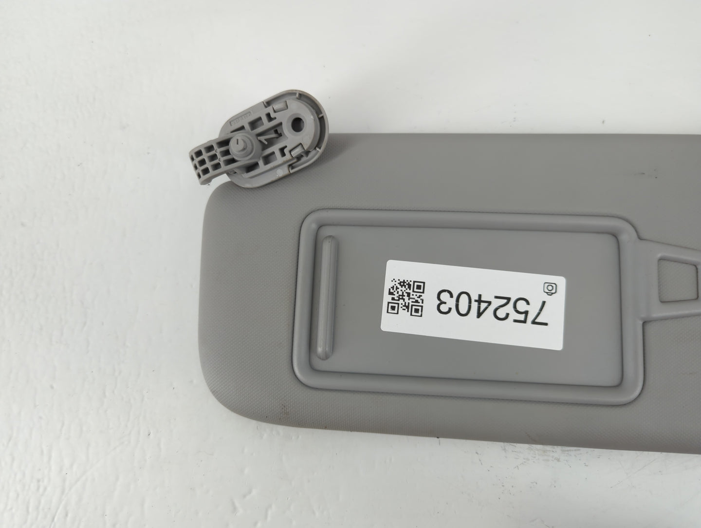 2021-2022 Hyundai Elantra Sun Visor Shade Replacement Driver Left Mirror Fits Fits 2021 2022 OEM Used Auto Parts - Oemusedau