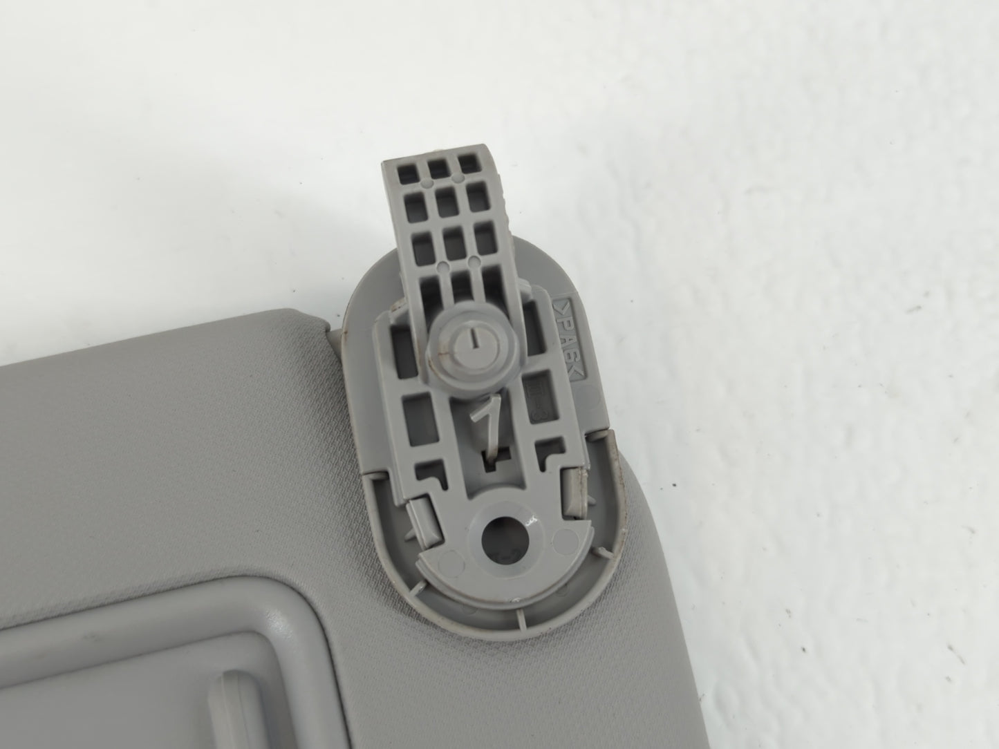 2021-2022 Hyundai Elantra Sun Visor Shade Replacement Passenger Right Mirror Fits Fits 2021 2022 OEM Used Auto Parts - Oemus