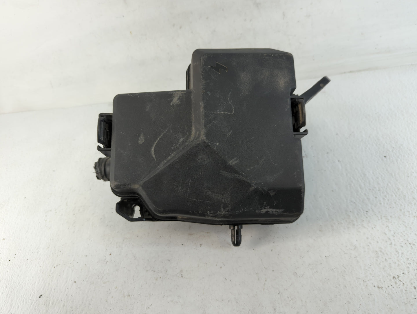 2021-2022 Hyundai Elantra Fusebox Fuse Box Panel Relay Module P/N:91956-AA020 Fits Fits 2021 2022 OEM Used Auto Parts - Oemu