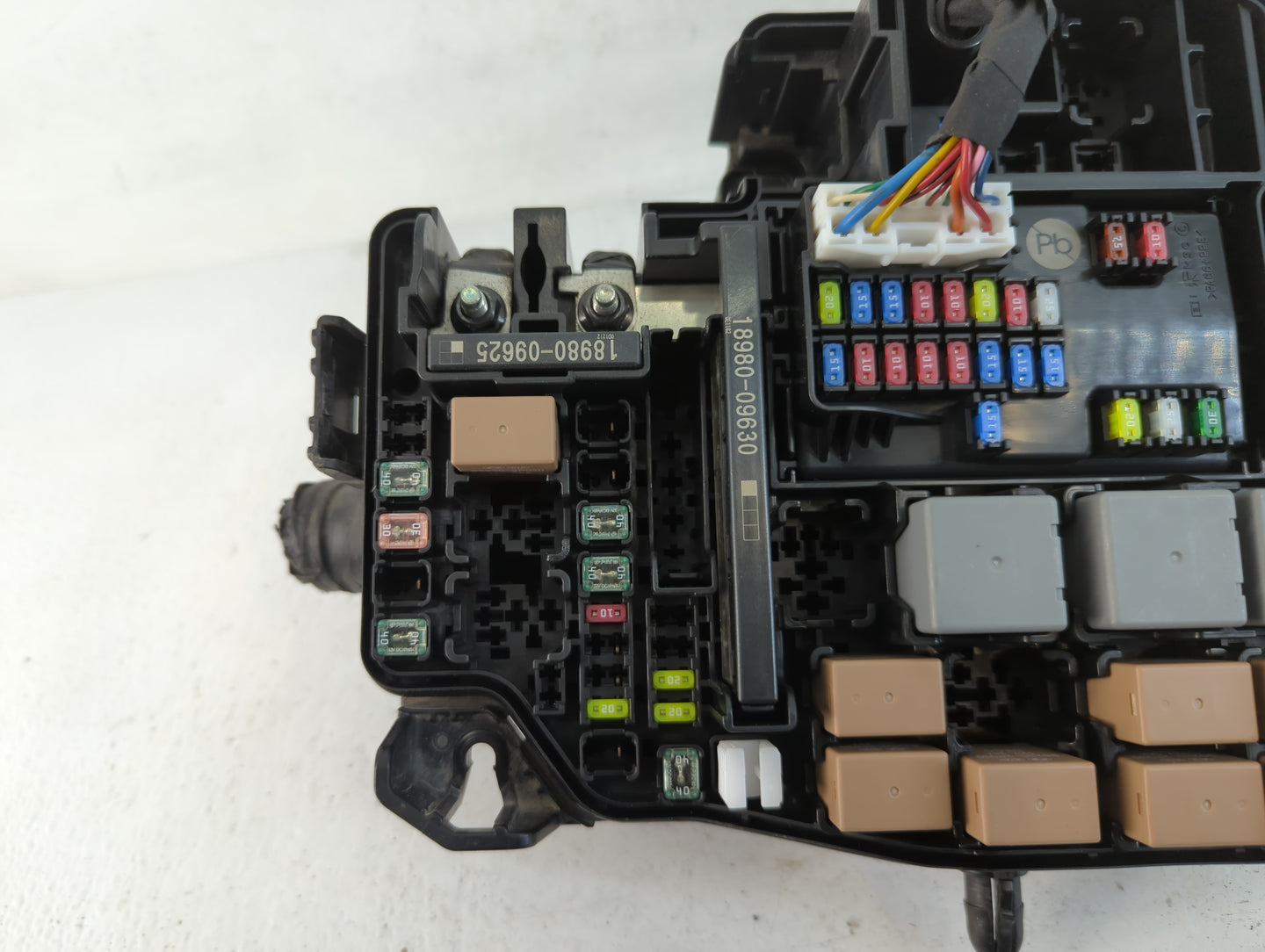 2021-2022 Hyundai Elantra Fusebox Fuse Box Panel Relay Module P/N:91956-AA020 Fits Fits 2021 2022 OEM Used Auto Parts - Oemu