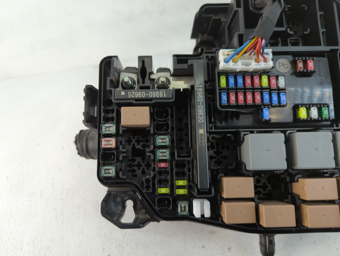 2021-2022 Hyundai Elantra Fusebox Fuse Box Panel Relay Module P/N:91956-AA020 Fits Fits 2021 2022 OEM Used Auto Parts - Oemu