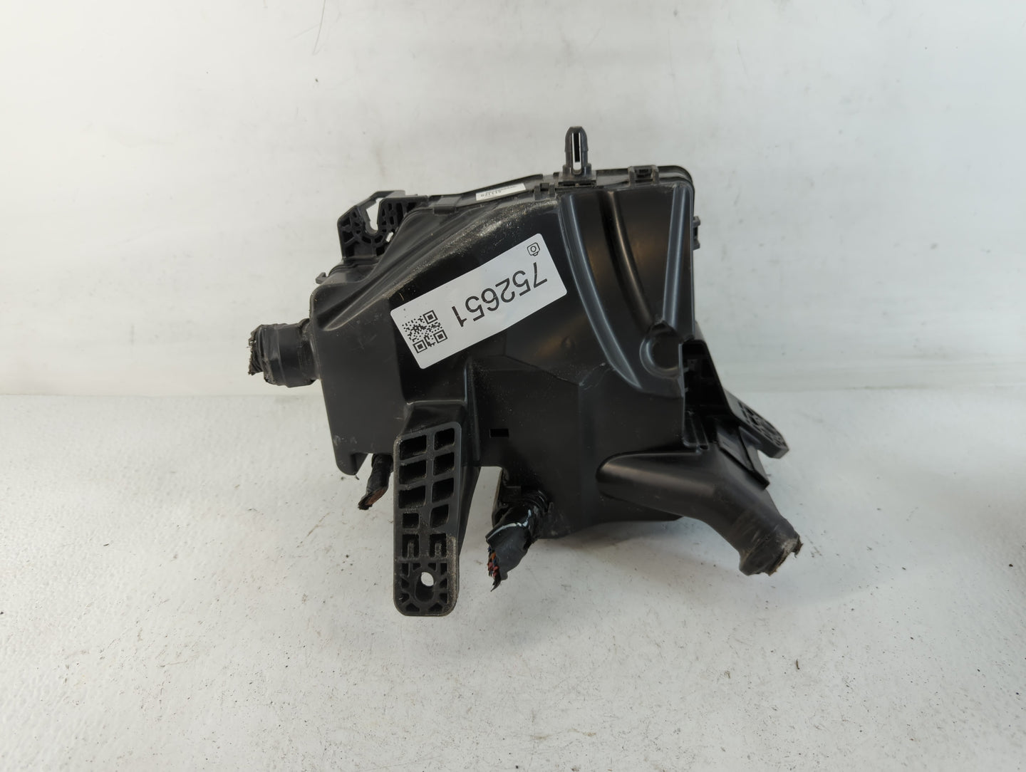 2021-2022 Hyundai Elantra Fusebox Fuse Box Panel Relay Module P/N:91956-AA020 Fits Fits 2021 2022 OEM Used Auto Parts - Oemu
