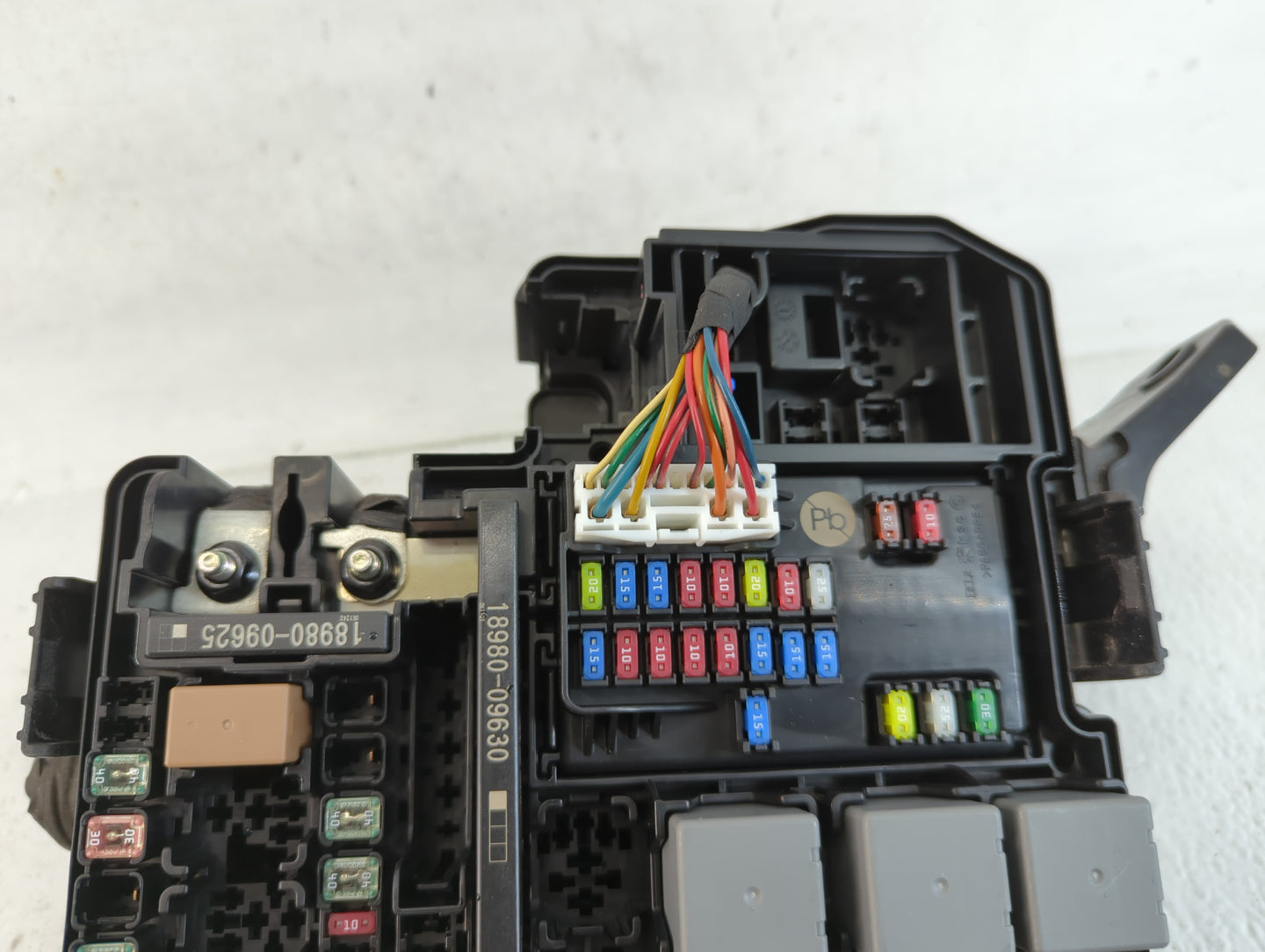 2021-2022 Hyundai Elantra Fusebox Fuse Box Panel Relay Module P/N:91956-AA020 Fits Fits 2021 2022 OEM Used Auto Parts - Oemu