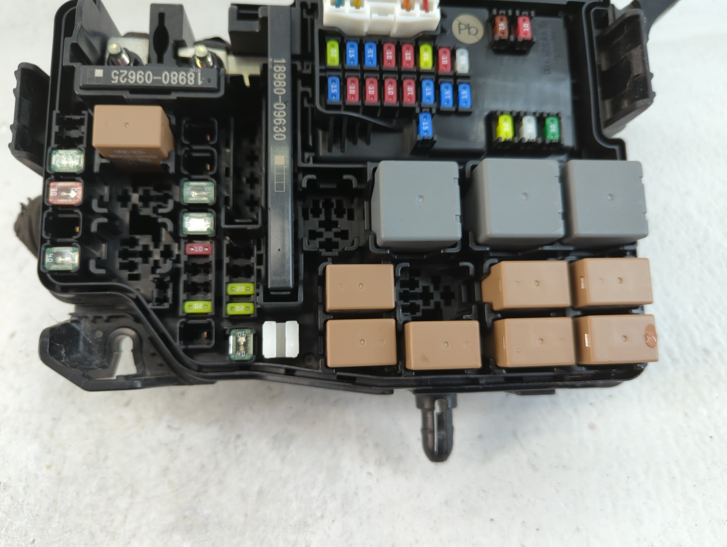 2021-2022 Hyundai Elantra Fusebox Fuse Box Panel Relay Module P/N:91956-AA020 Fits Fits 2021 2022 OEM Used Auto Parts - Oemu