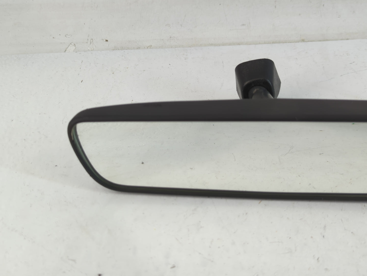 2021-2022 Hyundai Elantra Interior Rear View Mirror Replacement OEM P/N:E13049896 Fits Fits 2020 2021 2022 OEM Used Auto Par