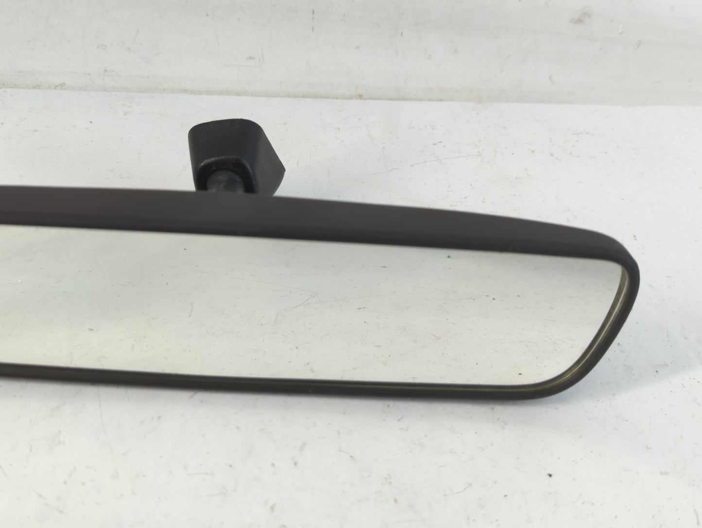 2021-2022 Hyundai Elantra Interior Rear View Mirror Replacement OEM P/N:E13049896 Fits Fits 2020 2021 2022 OEM Used Auto Par