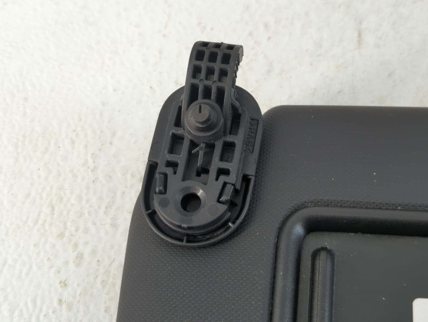 2021-2022 Hyundai Elantra Sun Visor Shade Replacement Driver Left Mirror Fits Fits 2021 2022 OEM Used Auto Parts - Oemusedau