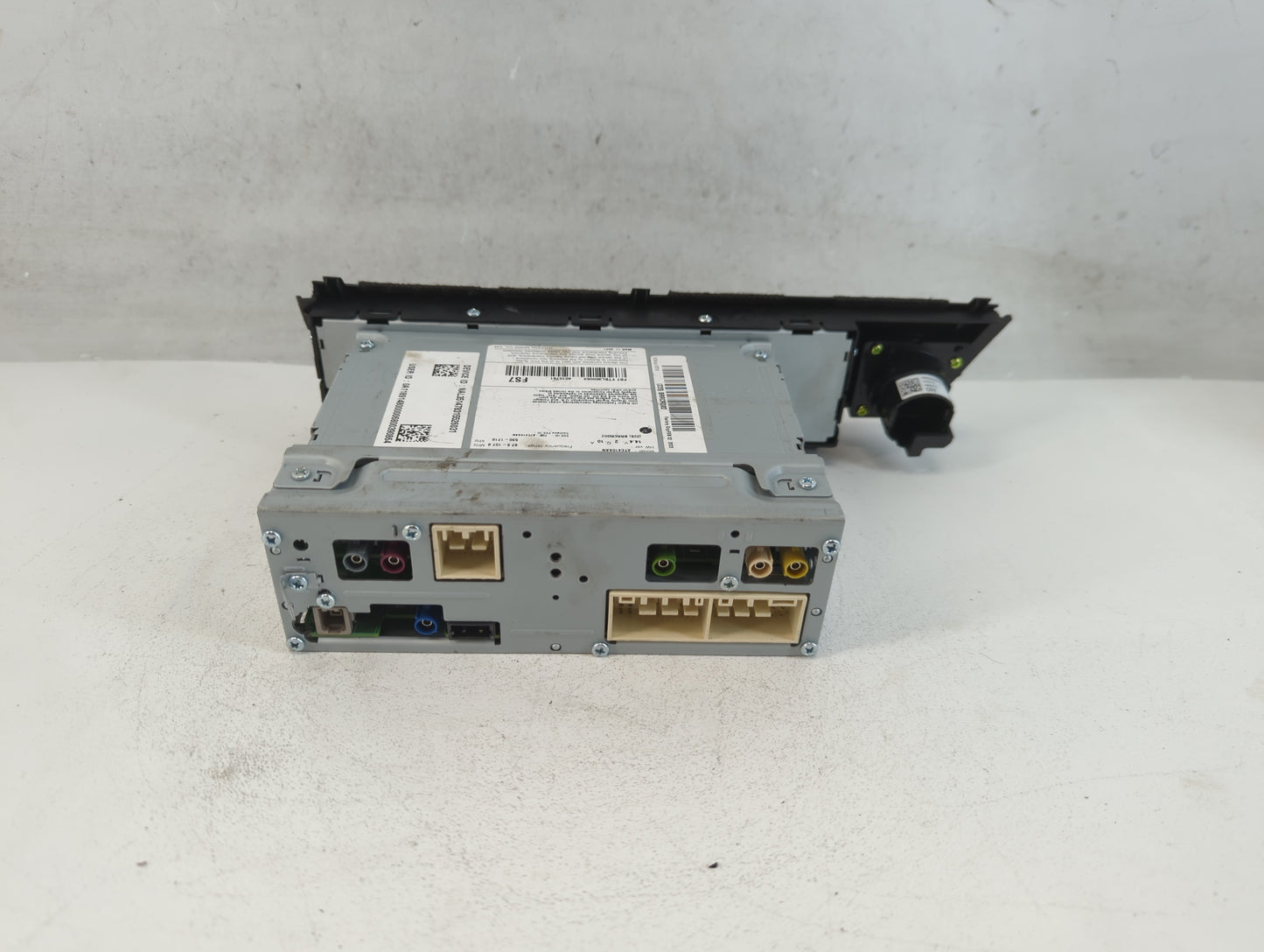 2021-2022 Hyundai Elantra Radio AM FM Cd Player Receiver Replacement P/N:96560-AA080NNB Fits Fits 2021 2022 OEM Used Auto Pa