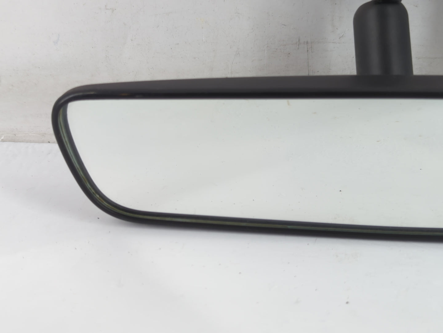2021-2022 Hyundai Elantra Interior Rear View Mirror Replacement OEM P/N:E11048973 Fits Fits 2020 2021 2022 OEM Used Auto Par