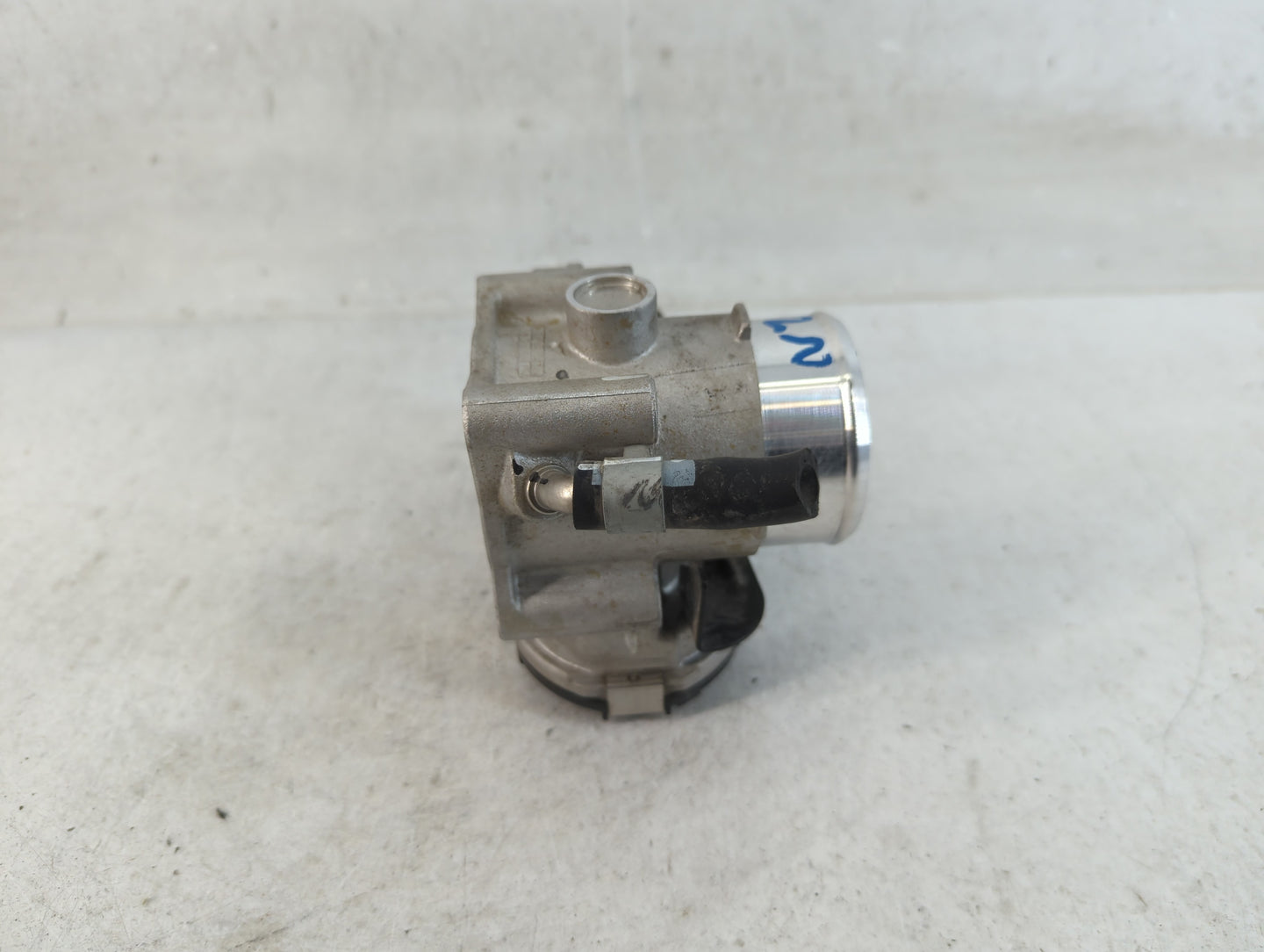 2021-2022 Hyundai Elantra Throttle Body P/N:35100-03HA0 Fits Fits 2017 2018 2019 2020 2021 2022 OEM Used Auto Parts - Oemuse