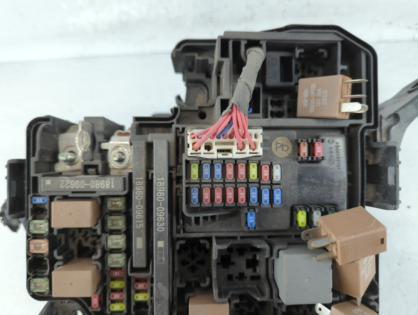 2021-2022 Hyundai Elantra Fusebox Fuse Box Panel Relay Module P/N:91200-BY050AA Fits Fits 2021 2022 OEM Used Auto Parts - Oe