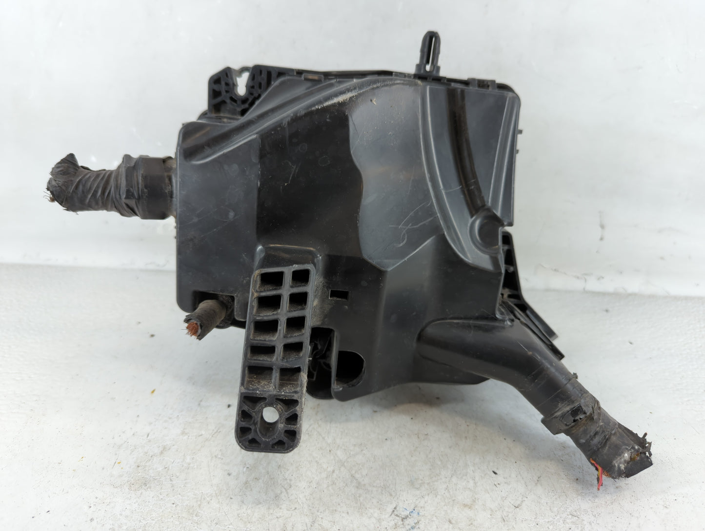 2021-2022 Hyundai Elantra Fusebox Fuse Box Panel Relay Module P/N:91200-BY050AA Fits Fits 2021 2022 OEM Used Auto Parts - Oe