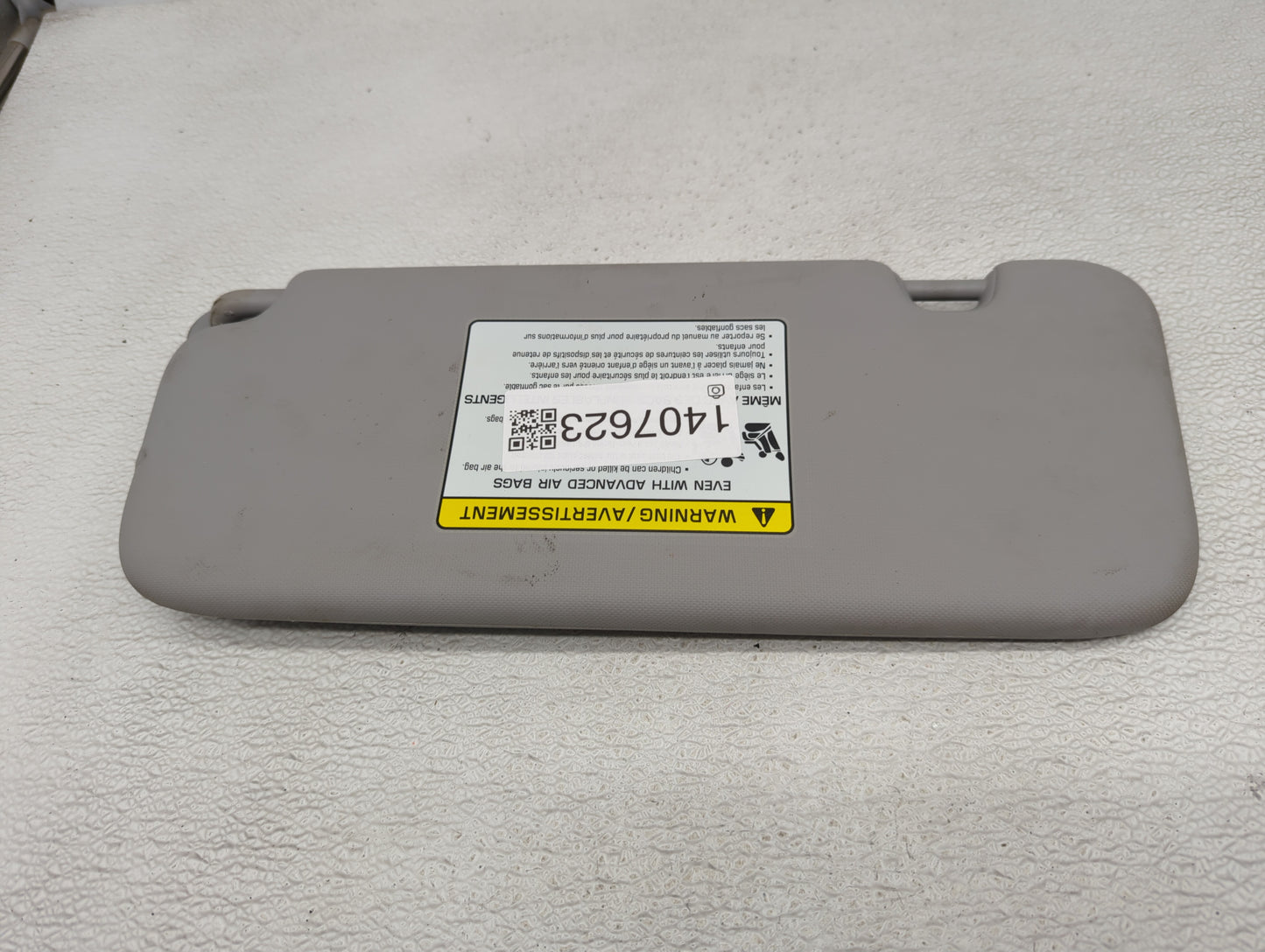2017-2020 Hyundai Ioniq Sun Visor Shade Replacement Passenger Right Mirror Fits Fits 2017 2018 2019 2020 OEM Used Auto Parts