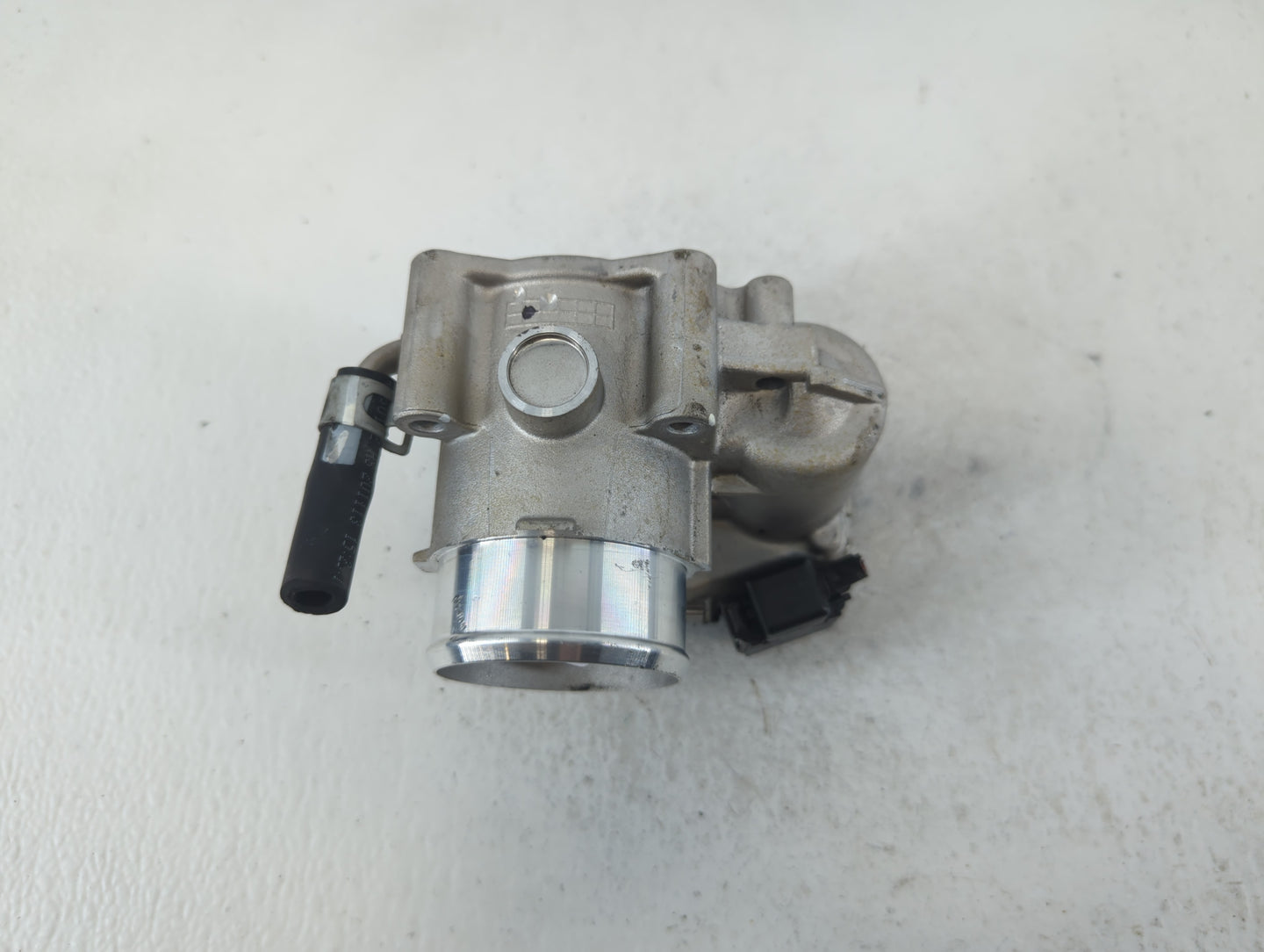 2017-2020 Hyundai Ioniq Throttle Body P/N:35100-03HA0 Fits Fits 2017 2018 2019 2020 2021 2022 OEM Used Auto Parts - Oemuseda