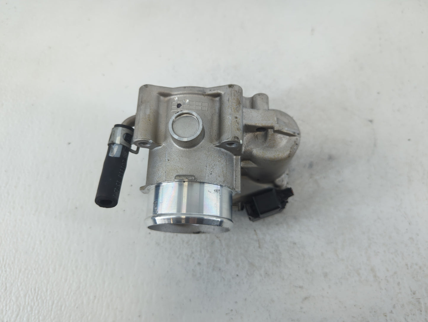 2017-2020 Hyundai Ioniq Throttle Body P/N:35100-03HA0 Fits Fits 2017 2018 2019 2020 2021 2022 OEM Used Auto Parts - Oemuseda