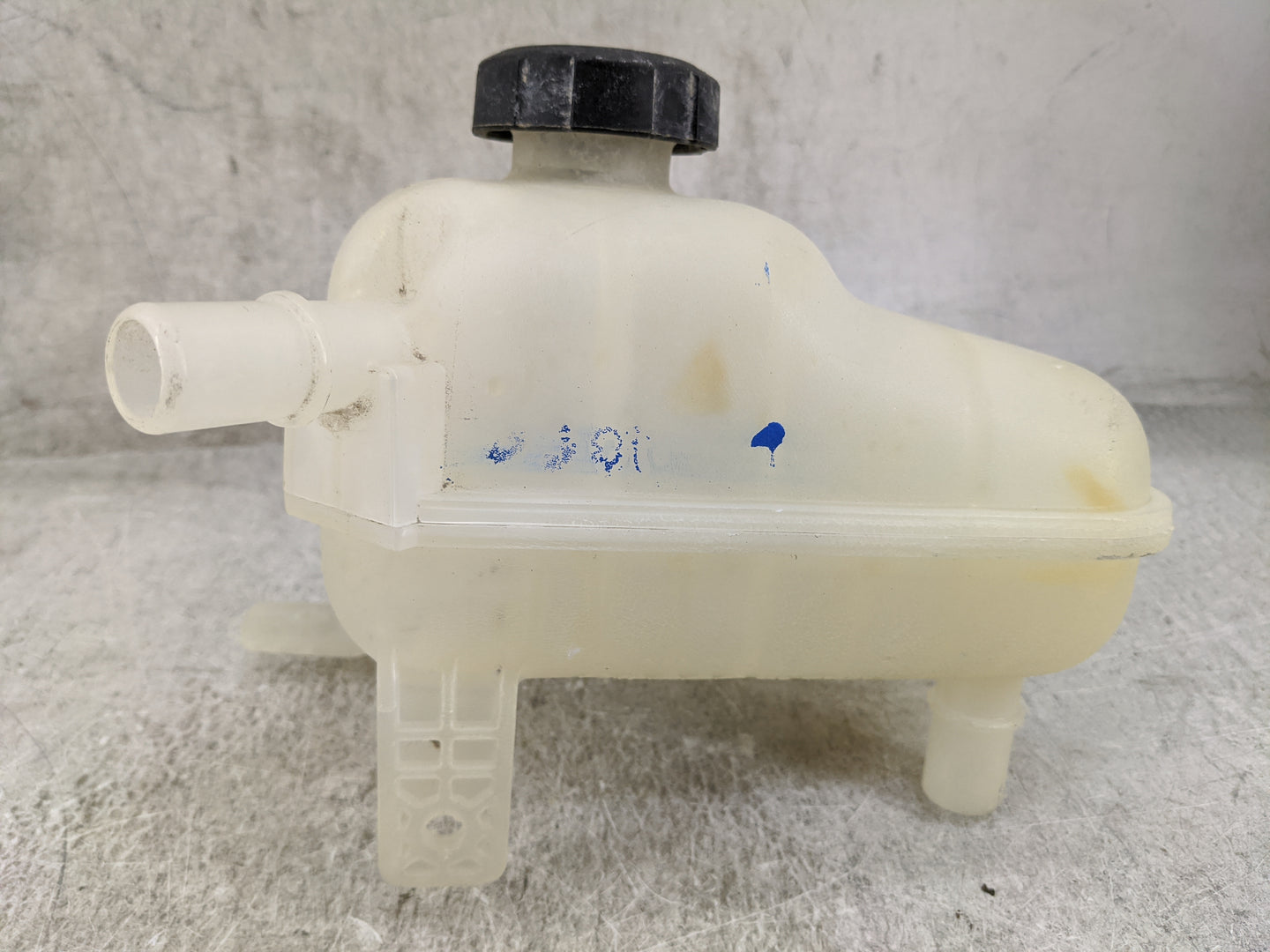 2021 Hyundai Ioniq5 Windshield Washer Fluid Reservoir Bottle Oem - Oemusedautoparts1.com
