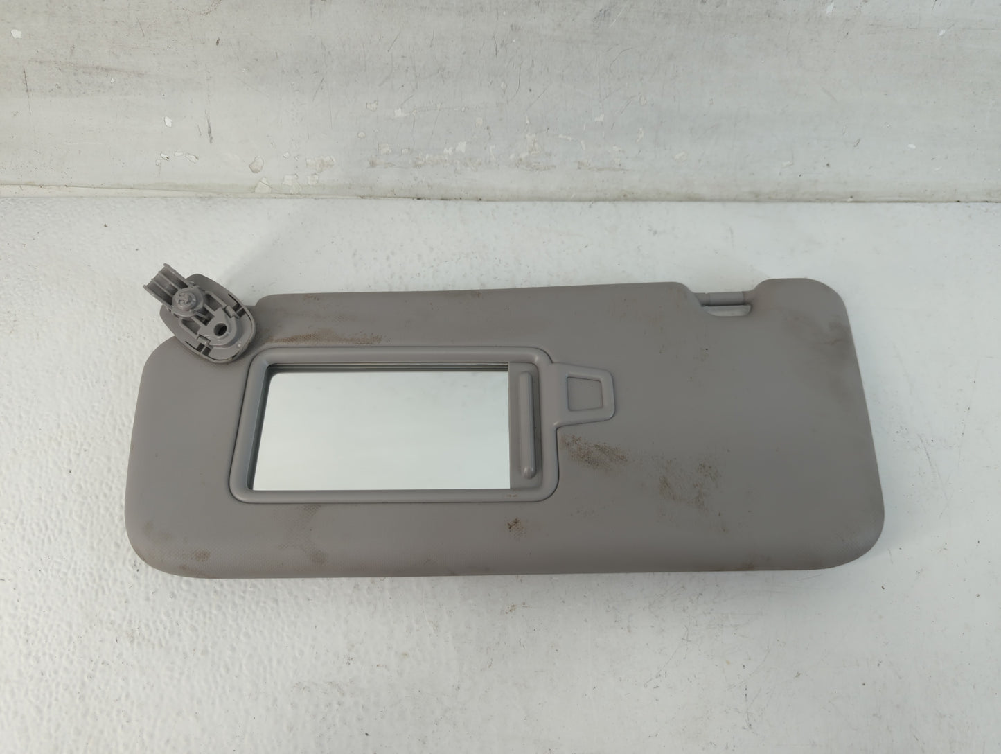 2018-2021 Hyundai Kona Sun Visor Shade Replacement Driver Left Mirror Fits Fits 2018 2019 2020 2021 OEM Used Auto Parts - Oe