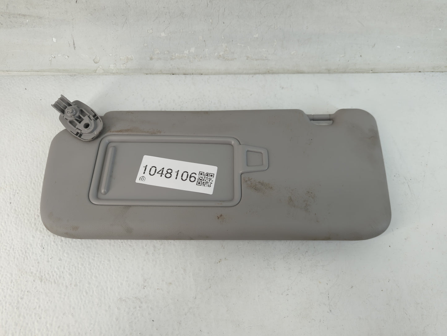2018-2021 Hyundai Kona Sun Visor Shade Replacement Driver Left Mirror Fits Fits 2018 2019 2020 2021 OEM Used Auto Parts - Oe