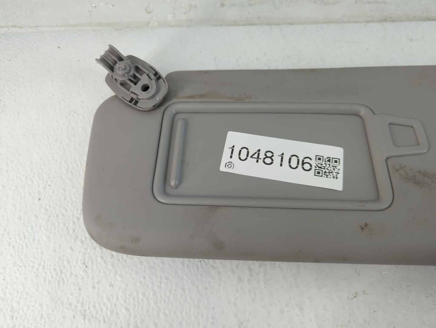 2018-2021 Hyundai Kona Sun Visor Shade Replacement Driver Left Mirror Fits Fits 2018 2019 2020 2021 OEM Used Auto Parts - Oe
