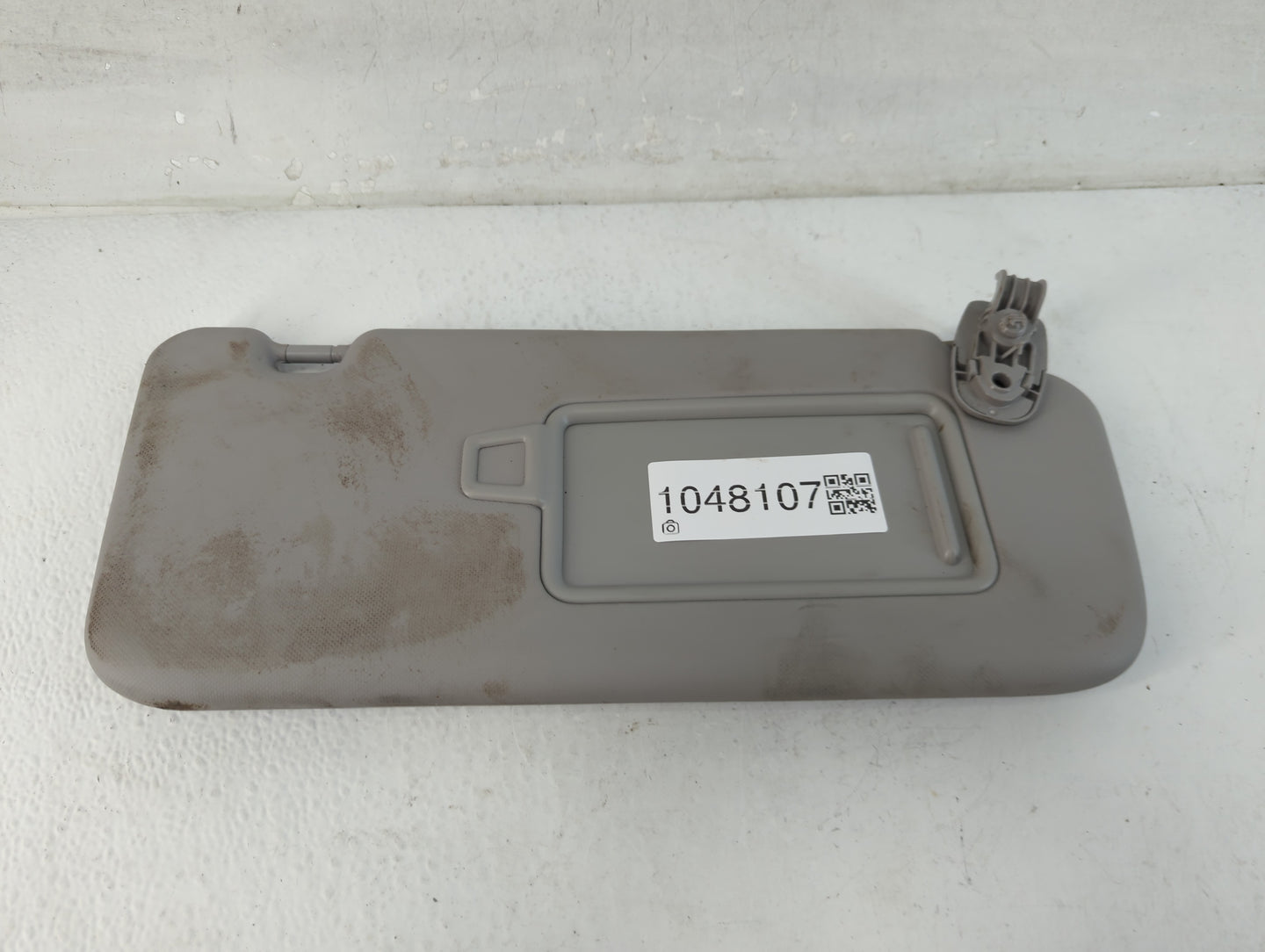 2018-2021 Hyundai Kona Sun Visor Shade Replacement Driver Left Mirror Fits Fits 2018 2019 2020 2021 OEM Used Auto Parts - Oe