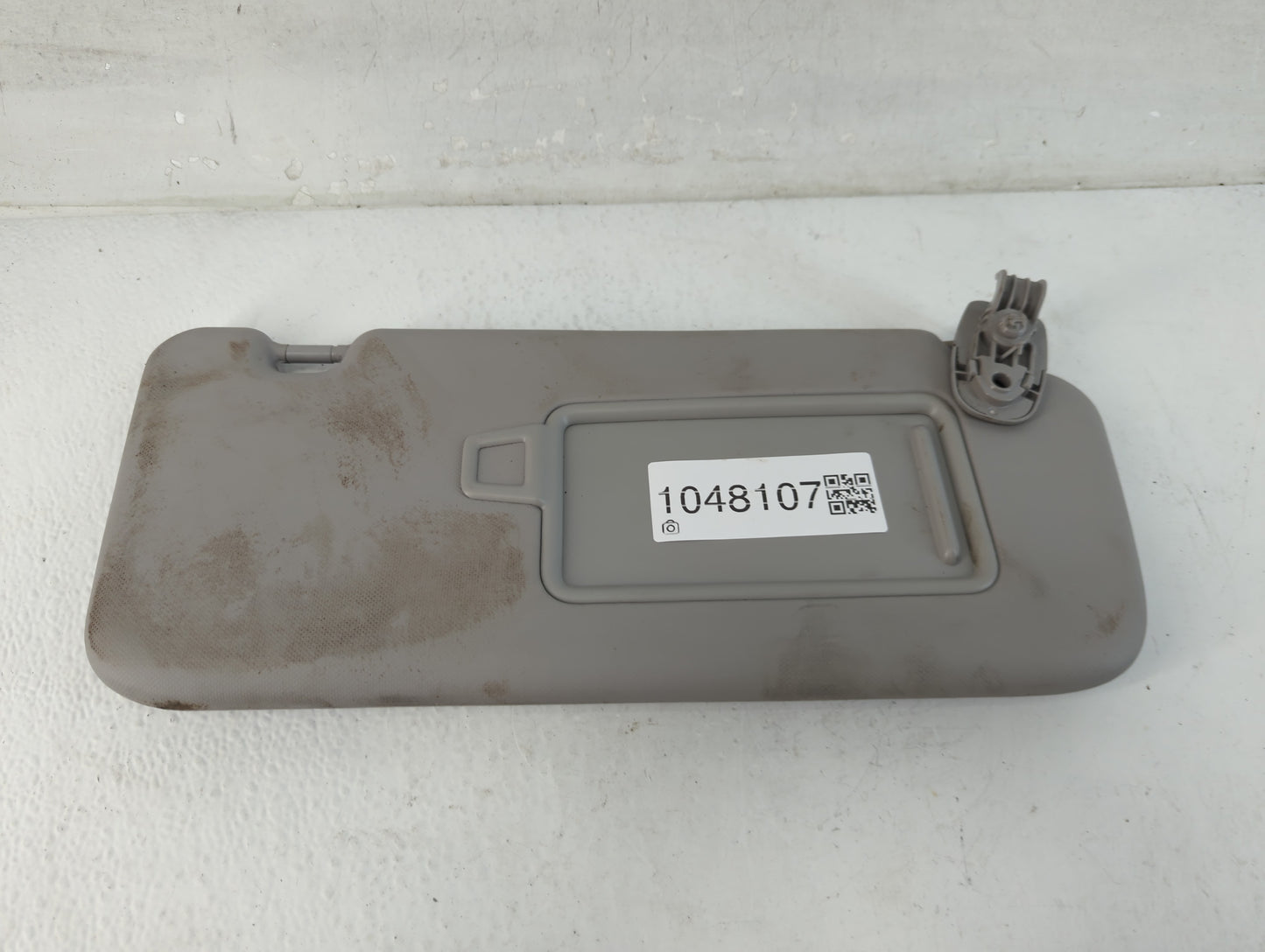 2018-2021 Hyundai Kona Sun Visor Shade Replacement Driver Left Mirror Fits Fits 2018 2019 2020 2021 OEM Used Auto Parts - Oe